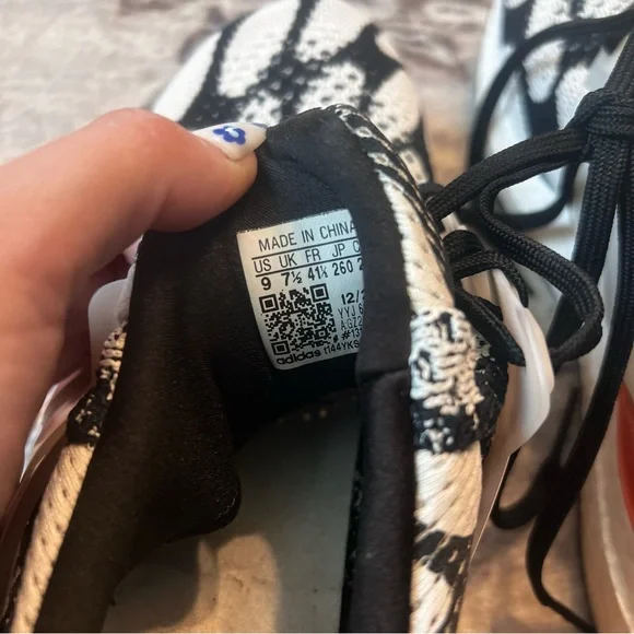 Adidas Men's Ultraboost 1.0 Sz 9 Marimekko Black Cloud White Semi Coral GZ2565 - Picture 5 of 7